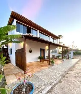 Casa de Condomínio com 6 Quartos e 7 banheiros para morar ou alugar à venda