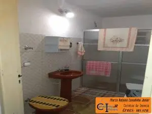 Chácara no bairro Chácaras Glória em Itanhaém, com 900m de terreno e Piscina