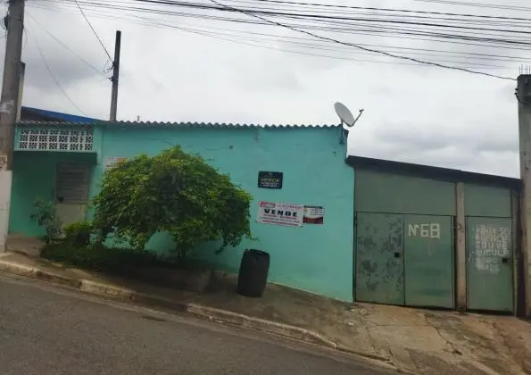 Vende - se Chácara de 860m2
