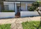 Vendo casa 3 dormitórios, 222m2, com sala conjugada, pátio e garagem fechada, bem localizada!