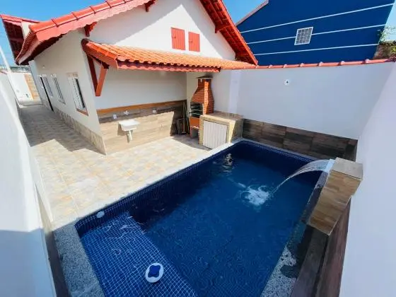 Linda casa próxima a praia para aproveitar com toda a família!!!