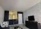 Espaçoso apartamento estúdio mobiliado de 55 m2
