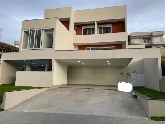 Belissima Casa no Condominio Jaguary
