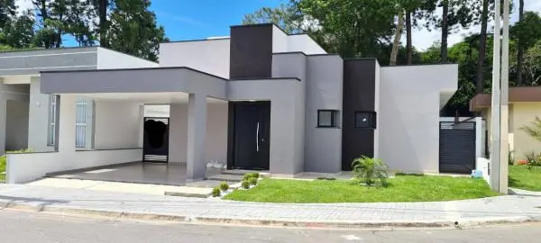 Linda Casa no Condominio Morada do Visconde