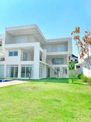 Magnifico Sobrado no Condominio Altos da Serra 1