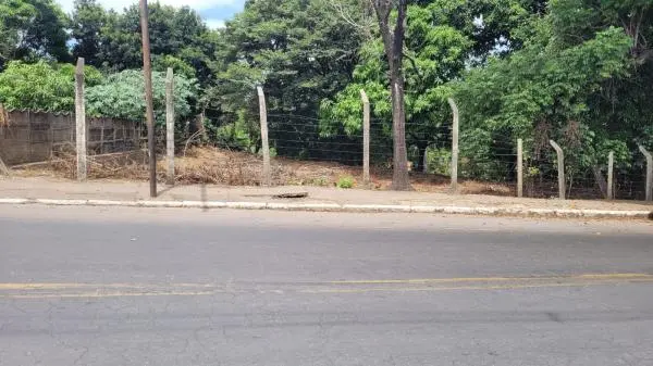 Venda de Terreno / Excelente Localização