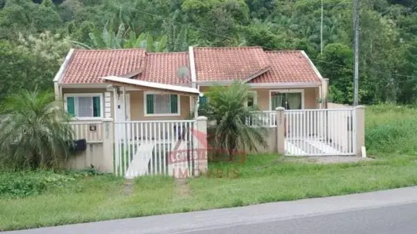 Casa Localizada no Barro Branco