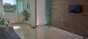 Casa duplex reformada em Itapuã