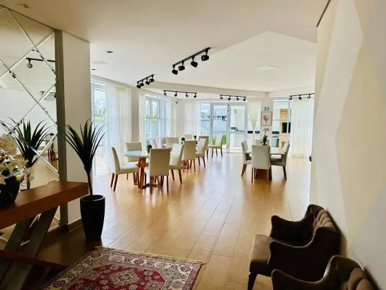 Lindo lote de 300 m2 em Condomínio Fechado Flora Rica I