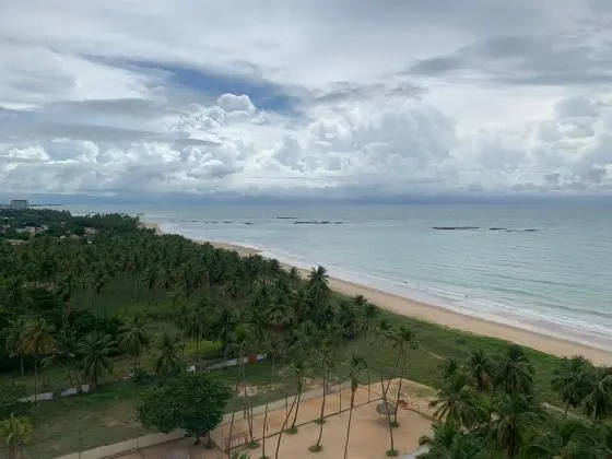 vendo apto pé na areia andar alto mobiliado com 2 qtos suite 01 vg