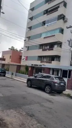 vendo otimo apto em Jatiuca 3 quartos suite 01 vg 2 quadras da praia