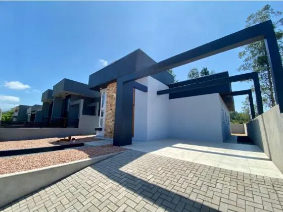 O Refúgio Perfeito: Casa Encantadora a 5 Minutos do Centro de Campo Bom!