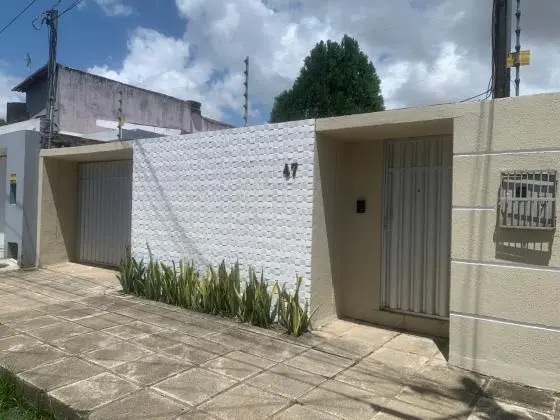 vendo ampla casa em condominio 5 quartos 2 suites lazer completo