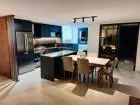 Apartamento à venda em Jurerê, novo, 3 suítes, 3 vagas, sol da manhã!