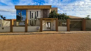 ✨ Imagine morar em uma casa espaçosa no Condomínio Estancia Quintas da Alvorada, no coração do