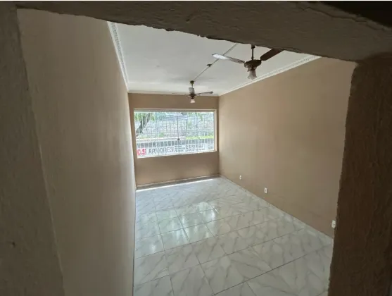 Vendo apartamento tipo conjugado, em Cascadura! Apenas 100.000,00 a vista! TODO REFORMADO!