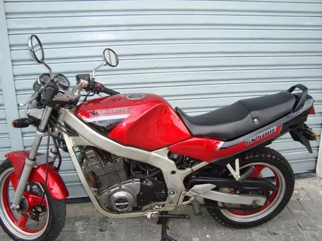 VENDO SUZUKI GS 500E