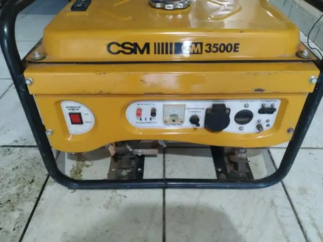 Vendo esse gerador e essa roçadeira