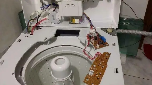 Assistência de Máquina de lavar