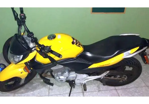 Cb 300 ano 2012 por xj6 ate 2012 - 2012