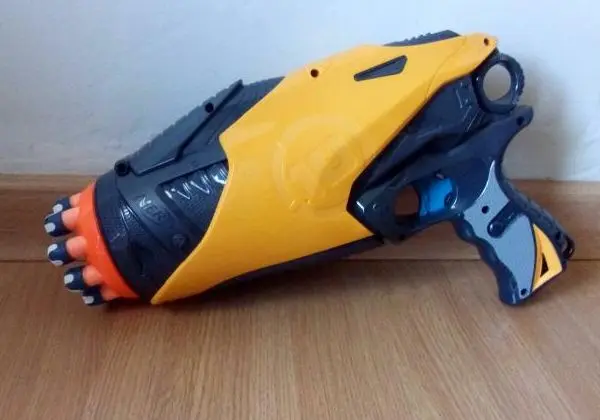 Nerf Dart usado com 10 munições de brinquedoem ótimo estado
