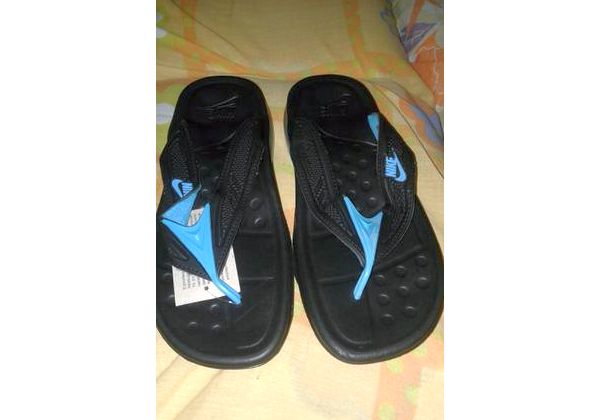 Vendo Nike novo r$ 70 se caso quiser entrar em contato no 9886-5563 ou 9 8707 7.393