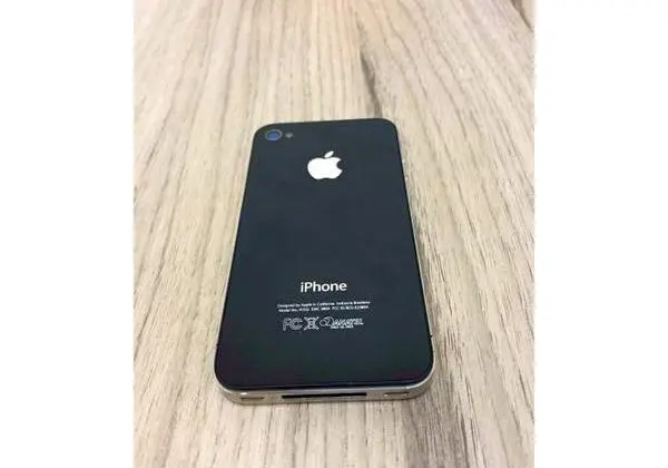 IPhone 4s de 32gb semi novo