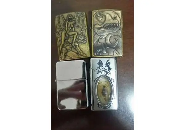 Isqueiros finos cada 50 ou os quatro por 150
