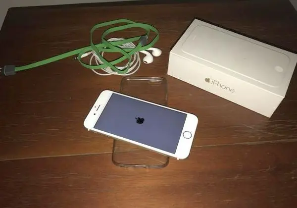 IPhone 6 Dourado 64 GB