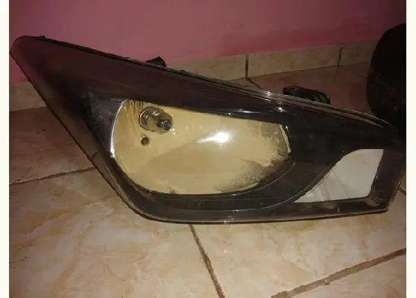 Farol dianteiro do HB20