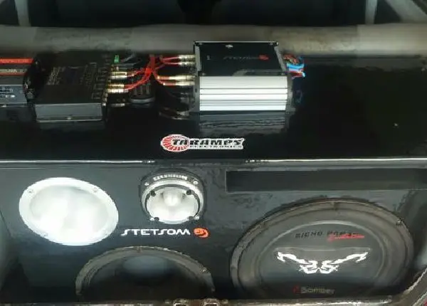 Som automotivo