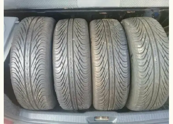 Vendo/Troco rodas com pneus 185/60 R14