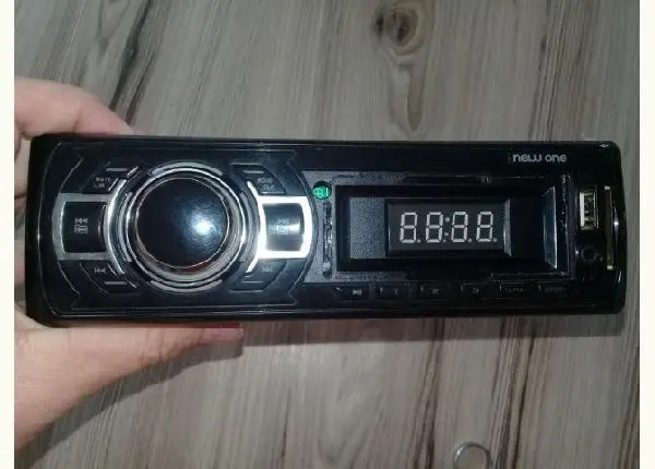 Rádio automotivo