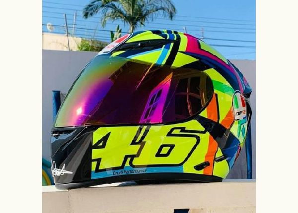 Capacetes novos em ate 12x37, 50