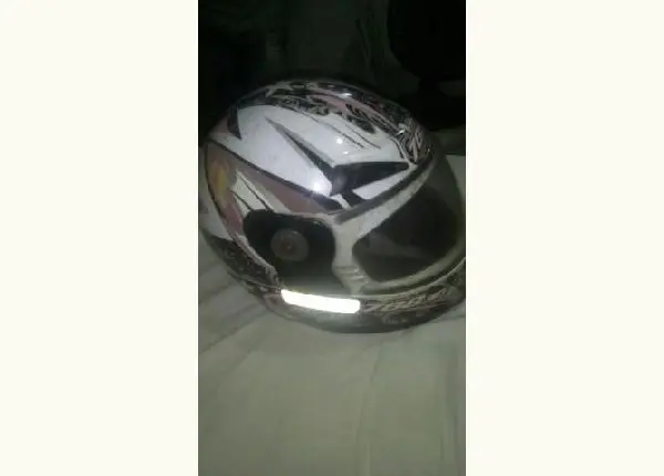 Capacete