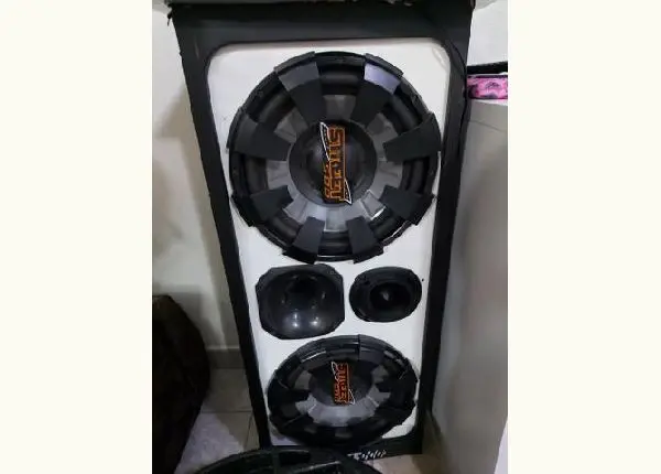 Caixa de som pra carro