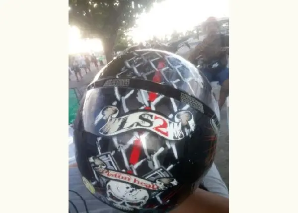 Bem conservado marca (ls2)