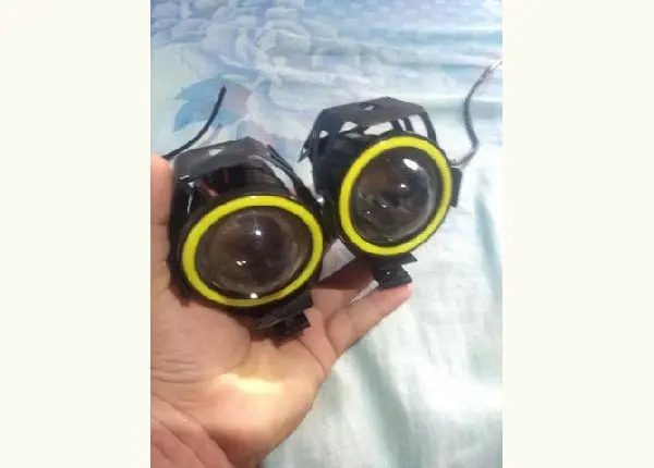 Vendo farol de milha angel p/moto $80- VALOR NÃO NEGOCIAVEL !