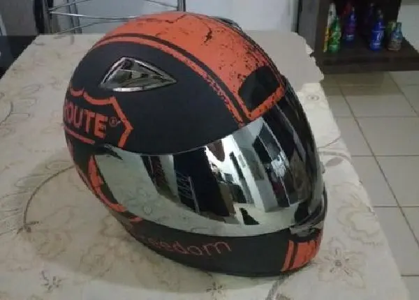 Capacete Kraft n 57 bom estado