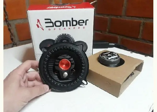 Alto falantes Bomber 5 polegadas