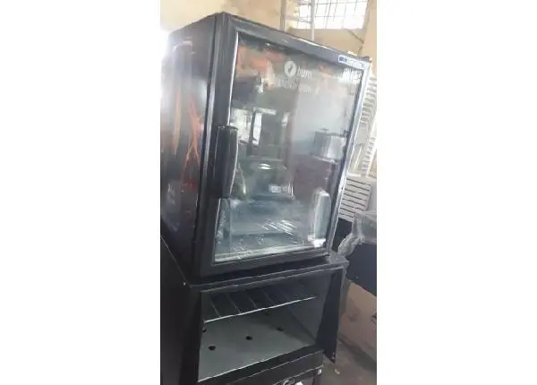 Refrigerador vertical porta de vidro 110L, Metalfrio