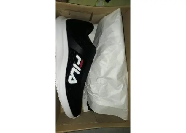 Sapatos na promoção apenas 60 reais