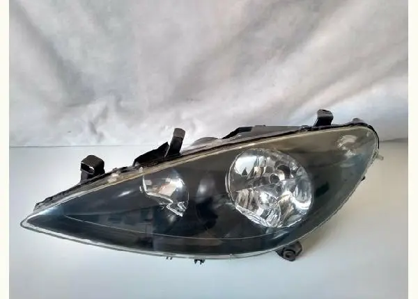 Farol Peugeot 307 2002/2003 2004/2005 2006 Máscara Negra lado esquerdo