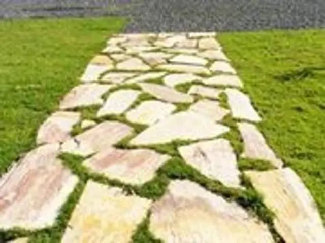 PEDRAS DE PIRENÓPOLIS