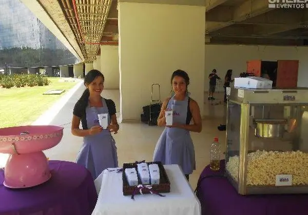 Carrinho de Pipoca, Pipoqueiras, Algodão Doce Picolé e outrospara Ações e Eventos