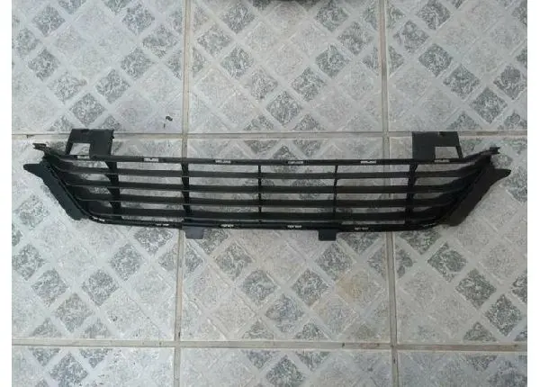 Grafe Frontal Superior Toyota SW4 2016