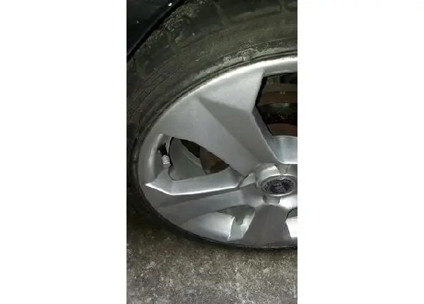 BMW 17 205/40ZR 17 é 205/40R 17