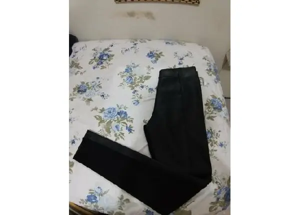 Calça Couro