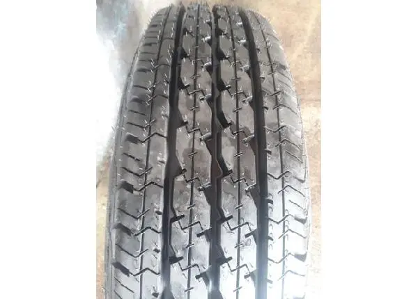 Pneu Pirelli Chrono 185R 15C 