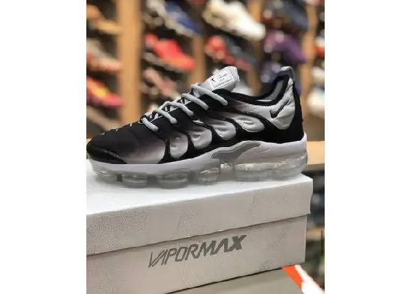 @ mandellashoes Tênis Nike Vapormax Plus Promoção 50% OFF SOMENTE ESSA SEMANA